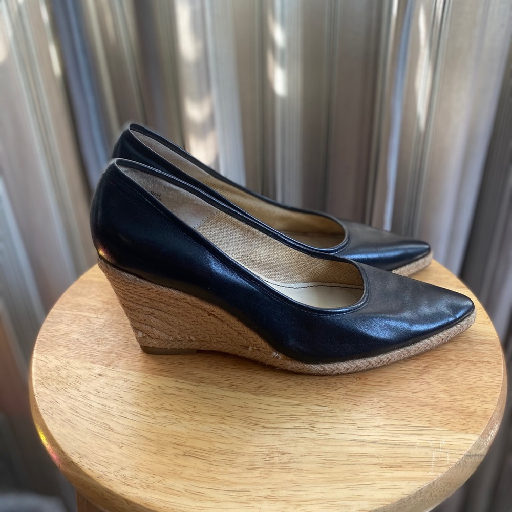 Anne Klein classy leather espadrille